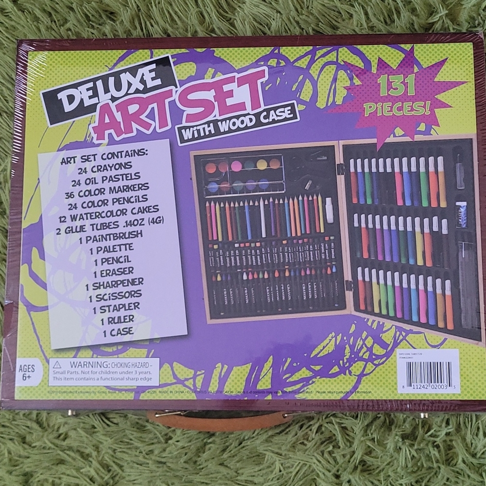 Deluxe Art Set with wood case